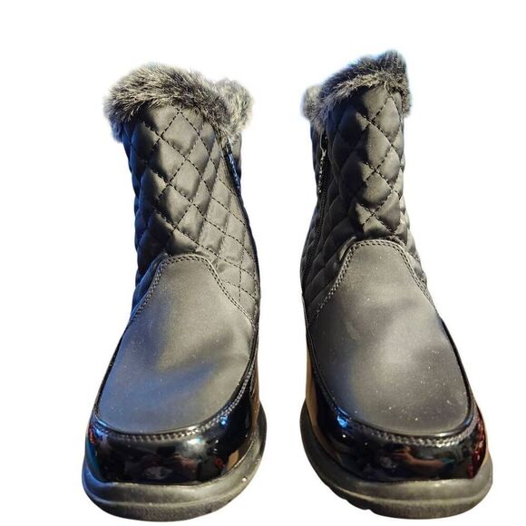 Totes Bella Boots WMS 7 MED Ankle Quilted Boots Black Faux Fur Leather Side Zip. - Picture 2 of 6
